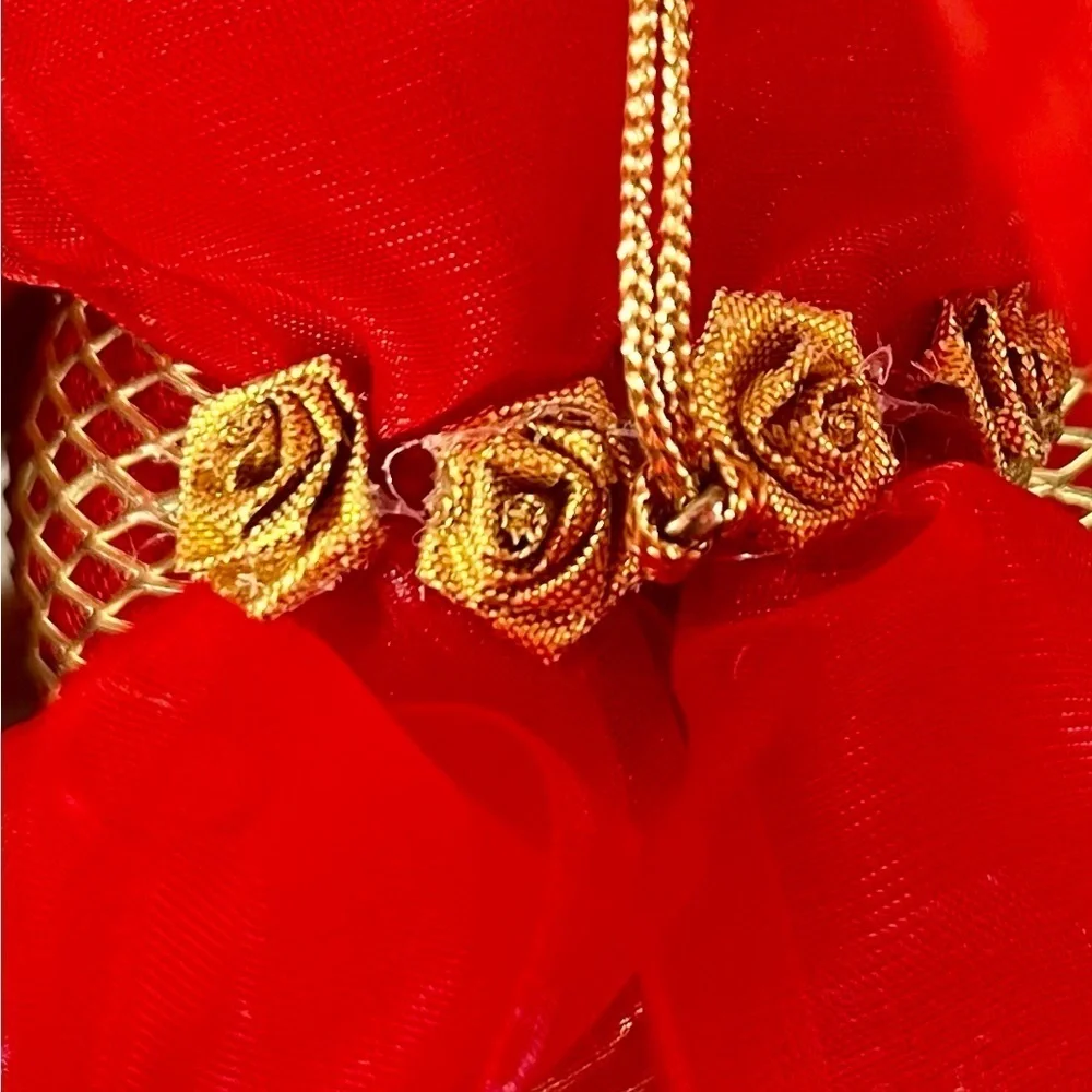 Vtg Christmas Ornament Egg Shap Wire Wrap W Red Blue Ribbon W Red Bow Gold Roses